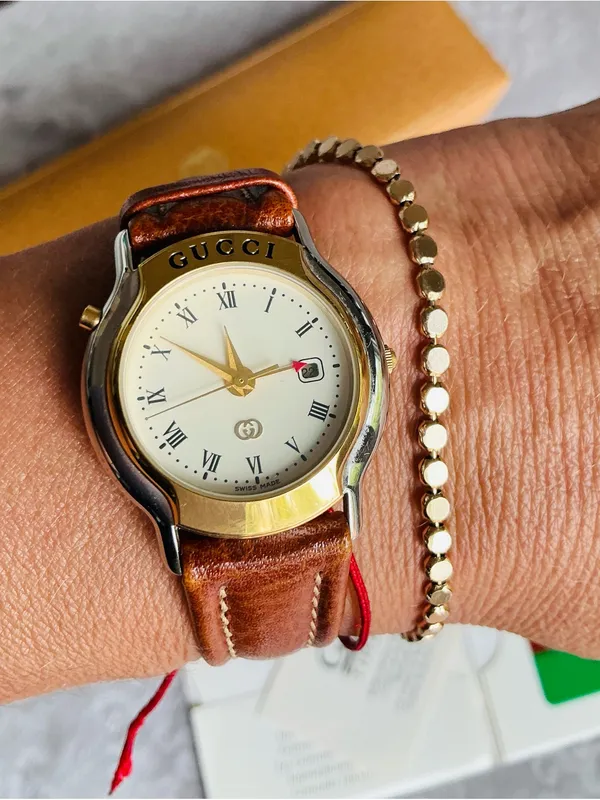 Ladies GUCCI DRESS watch🔥🔥 - Image 11