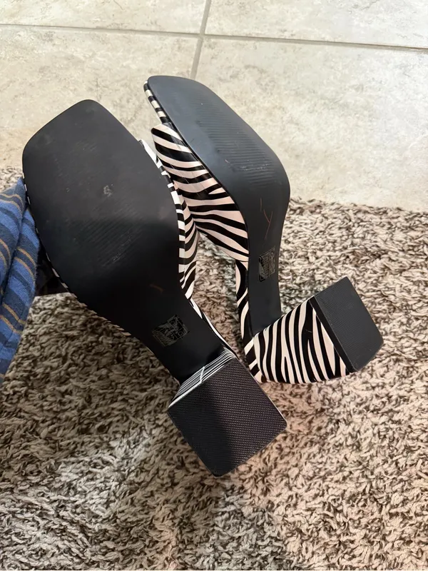 Zebra heels Black Size 8 - Image 3
