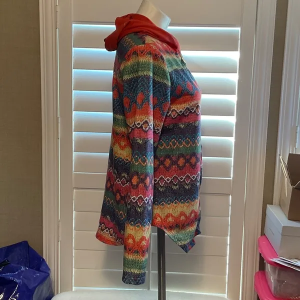 Colorful Patterned Women's Hoodie Red Size M - Image 5