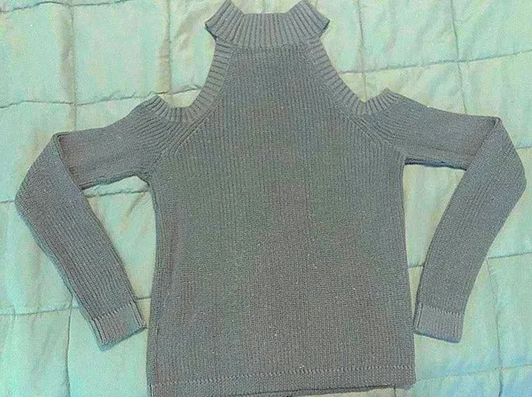 Express Sweater - Image 4