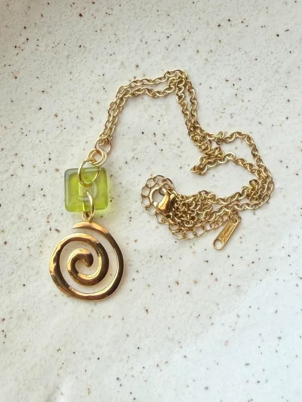 Handmade gold tone stainless steel spiral swirl uzumaki & Czech glass necklace🌀 - Image 4