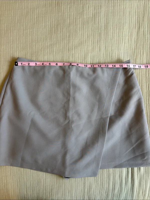 Abercrombie Light Gray Mini Skort - Image 3