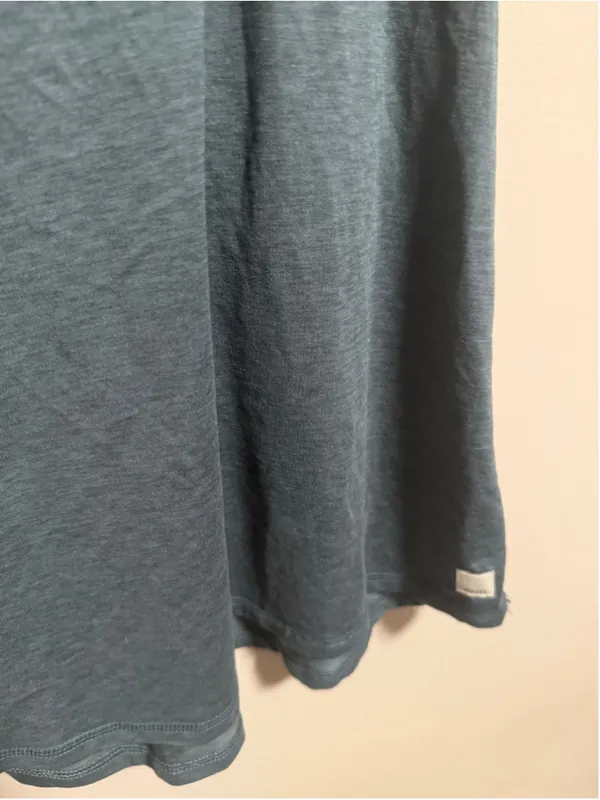 Vuori Lux Performance Tank Raceback in Navy Blue Heathered- Size Medium - Image 3