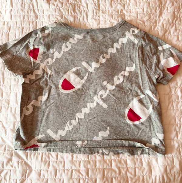 Champion All Over Script Heather Grey Cropped T-Shirt Size Medium - Image 2