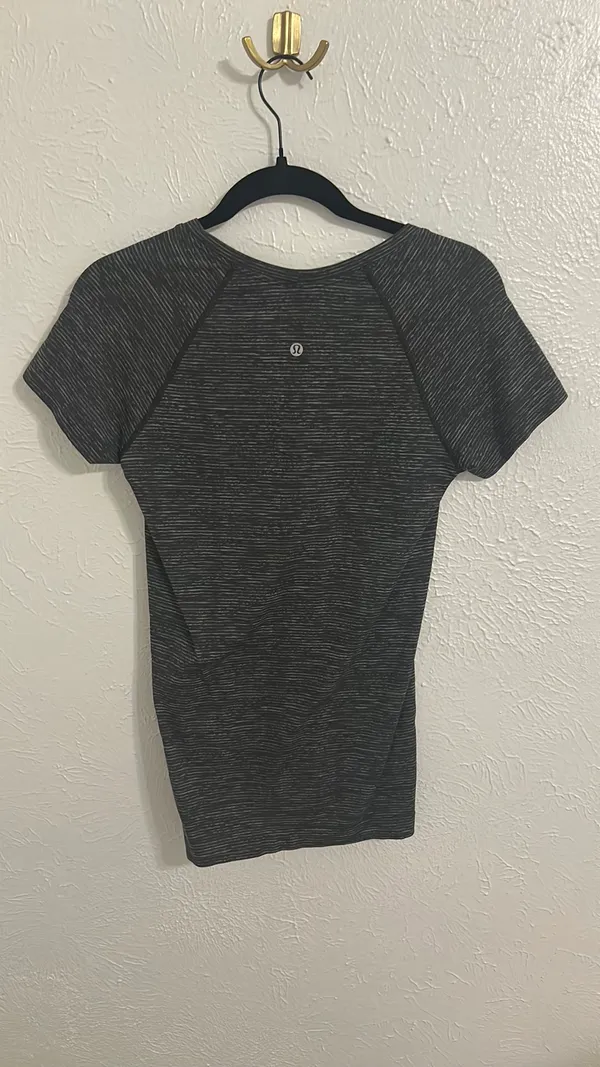 Lululemon Swiftly Tech - Image 2