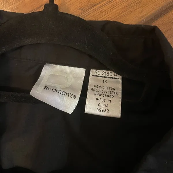 Roaman's black button up top shirt EUC woman’s 1X - Image 6