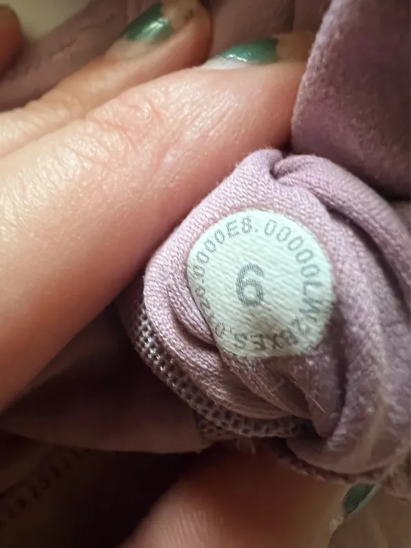 Lululemon Sweet Awakenings Sports Bra size 6 - Image 6