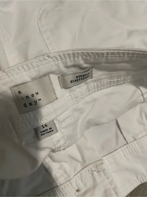 a new day White Mid-Rise Cotton Bermuda Shorts - Image 3