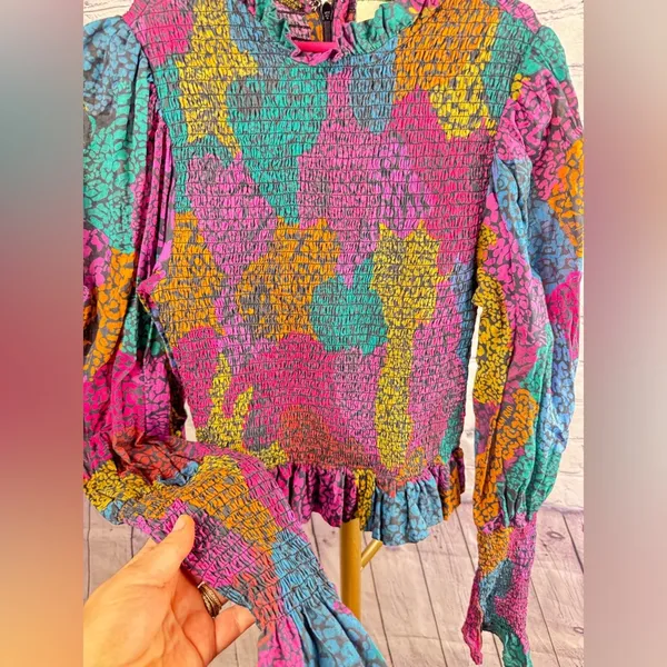 Farm Rio Women's Rainbow Mix Printed Mock Neck Crop Top || small - Image 8