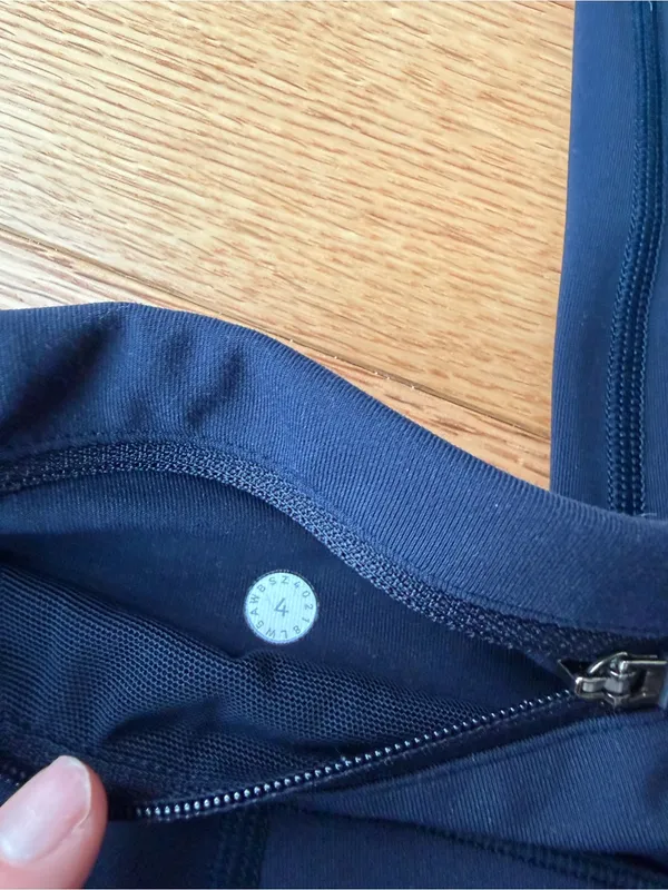 Lululemon Speed Up Tight 28” True Navy Size 4 Full-On Luxtreme - Image 4