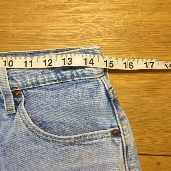 Levi’s 501 Jean shorts 28 button-fly light wash distressed - Image 6