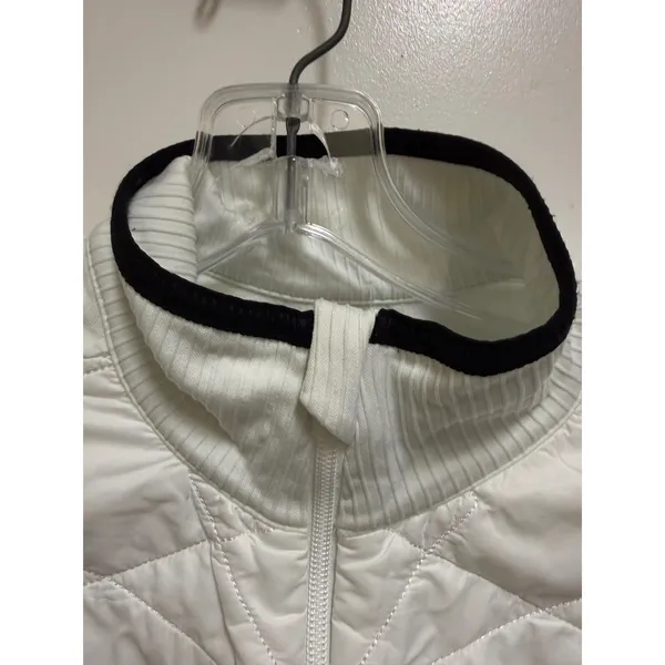 Athleta Insulated Flurry PrimaLoft Vest White Black M 383708 Quilted Hybrid - Image 7