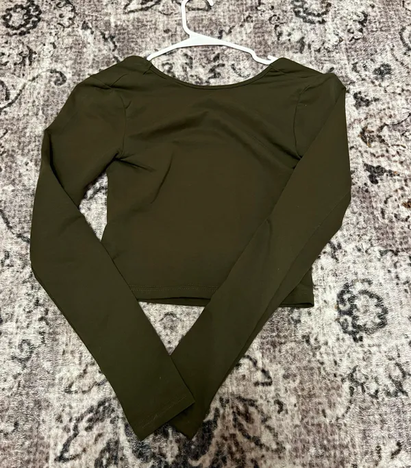 Edikted Open Back Long Sleeve Top - Image 2