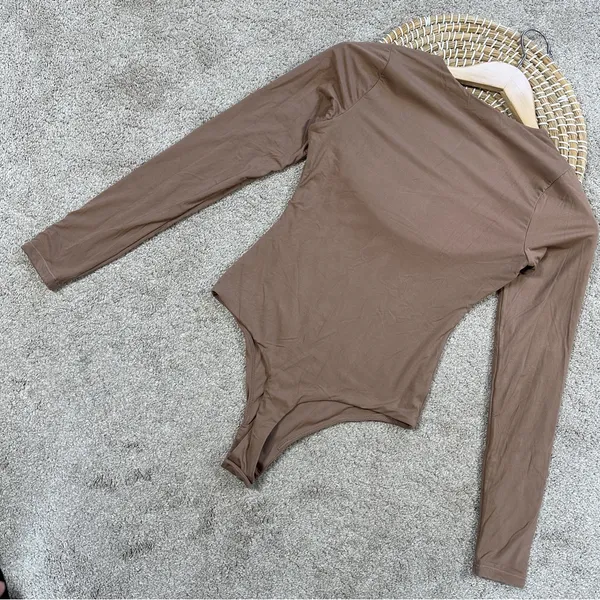 Pumiey Brown Crew Neck Long Sleeve Bodysuit Second-skin Feel Tops in Latte S - Image 8