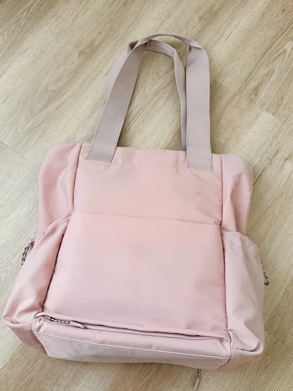 BEIS The Sport Tote in Atlas Pink - Image 6