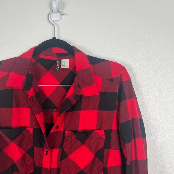 H&M Women's Button Front‎ Buffalo Plaid Shirt Red Black Sz 12 - Image 3