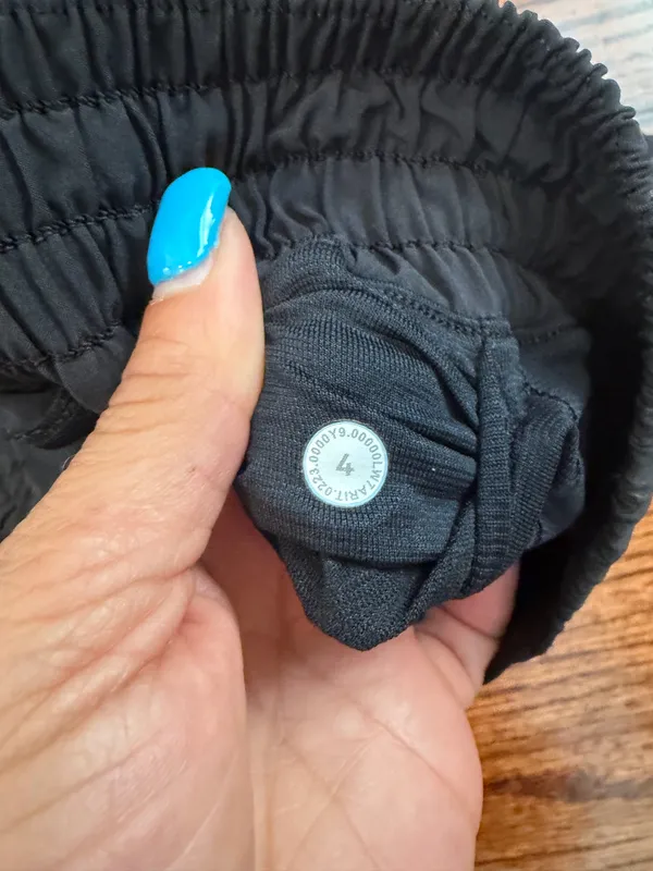 Lululemon Hot Hot Shorts - Image 2
