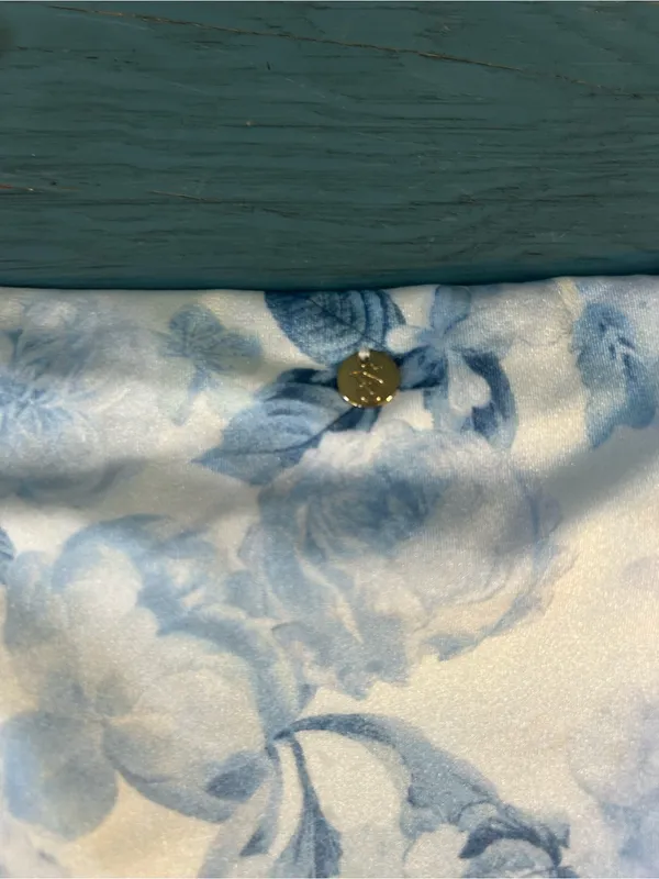 Victoria's Secret Light Blue and White Floral Bikini Bottoms Low Rise NWT Large - Image 5