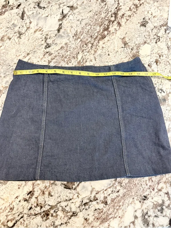 H&M Divided Dark Wash Denim A-Line Mini Skirt Size 4 - Image 4