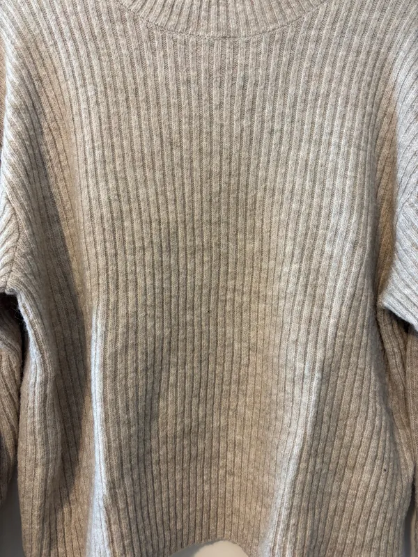 H&M Sweater - Image 3