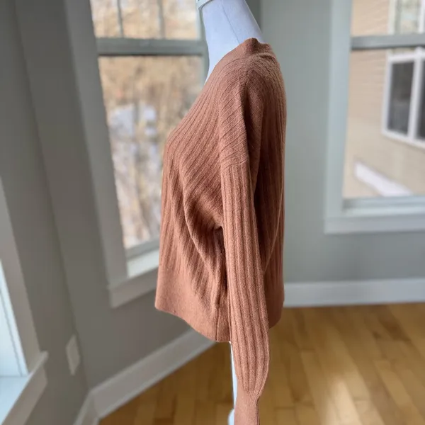 Old Navy Cognac Tan Wide Rib V Neck Cardigan Sweater Size Small - Image 3