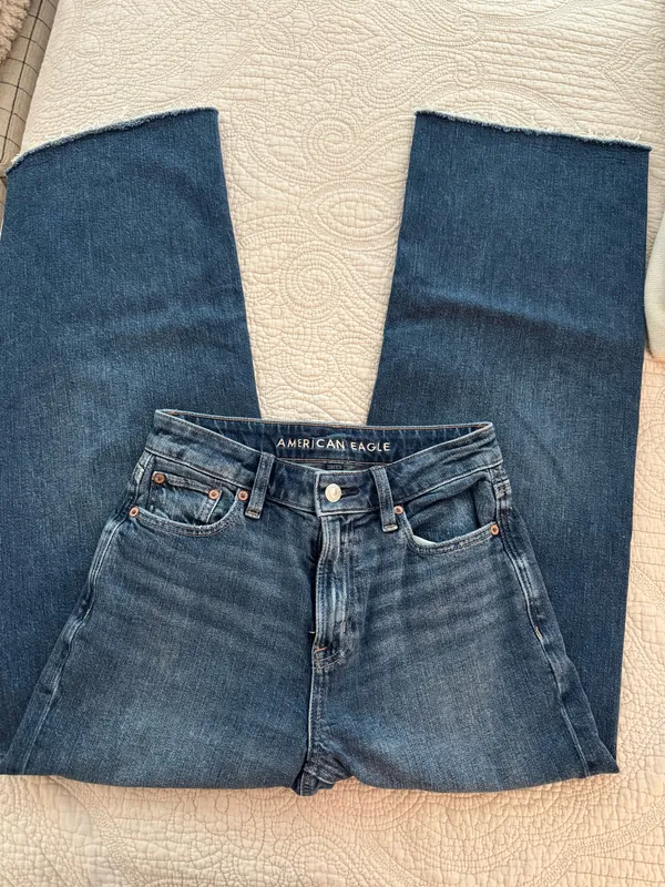 American Eagle Jeans - Image 5