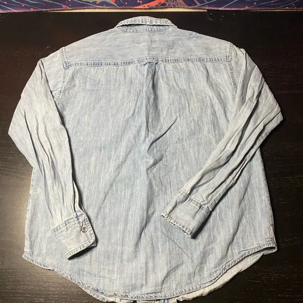 Women's Light Blue Button Down Denim Shirt Size XS - Image 5
