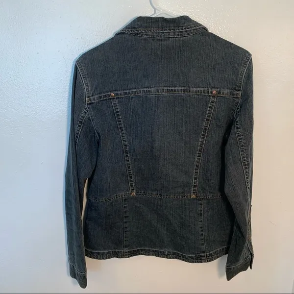 Bill Blass Jeans Women's Sz Medium Jean Jacket Dark Wash Snap Up Pockets Stretch - Image 8