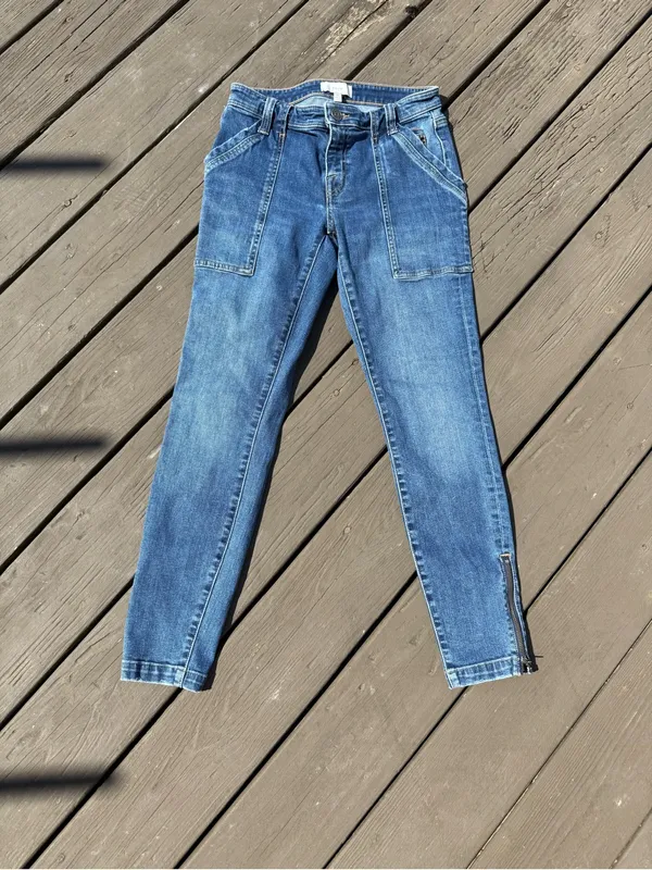Joie Medium Blue Cropped Slim Jeans with Ankle Zipper - Image 7