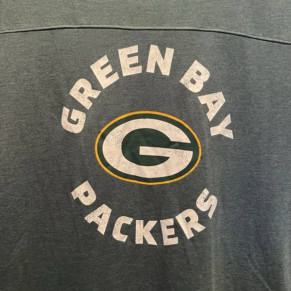 NFL Team Gear Women’s Green Bay Packers T Shirt Size Large - Image 3