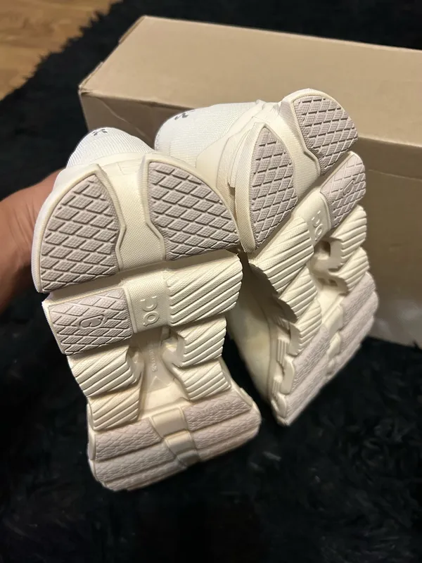 ON CLOUD X 4 AD cream athletic training running shoes sneakers women’s 8.5 new - Image 5