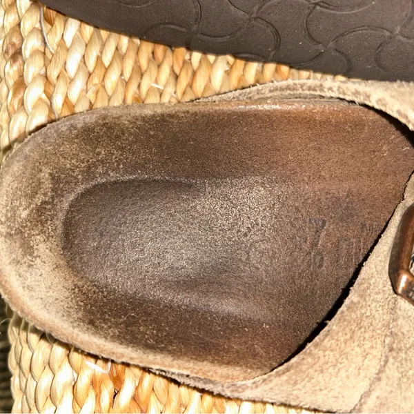 Birkenstock top Arizona, two strap Women's Sandals - Taupe Suede - Image 7
