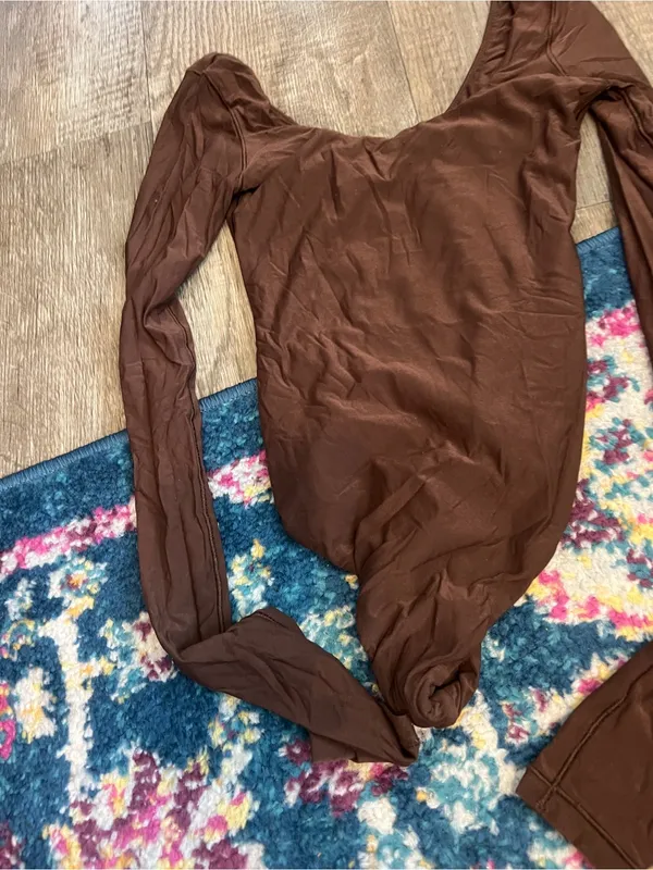 Aerie smootheez Women's Long-Sleeve Scoop Neck Bodysuit - Brown - Image 6