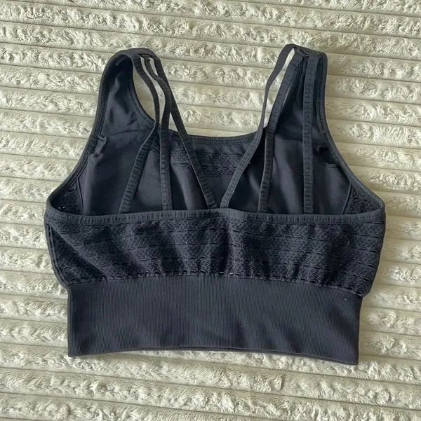 Gymshark Sports Bra Black Small - Image 2