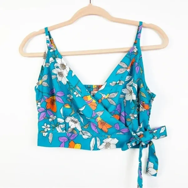 OG COLLECTIVE Floral Summer Crop‎ Top Size Medium - Image 2