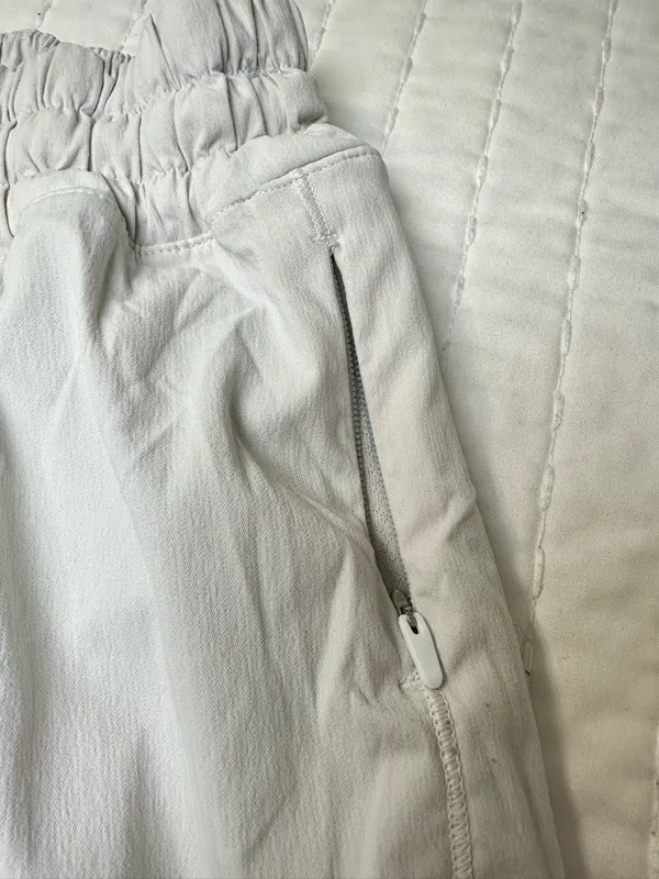 Lululemon Athletica Cream Women's Athletic Shorts - Elastic Waist in Size 12 - Image 8