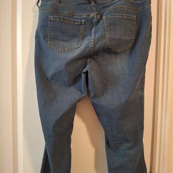 Torrid Sz 18 Blue Women's Capri Jeans - Image 9