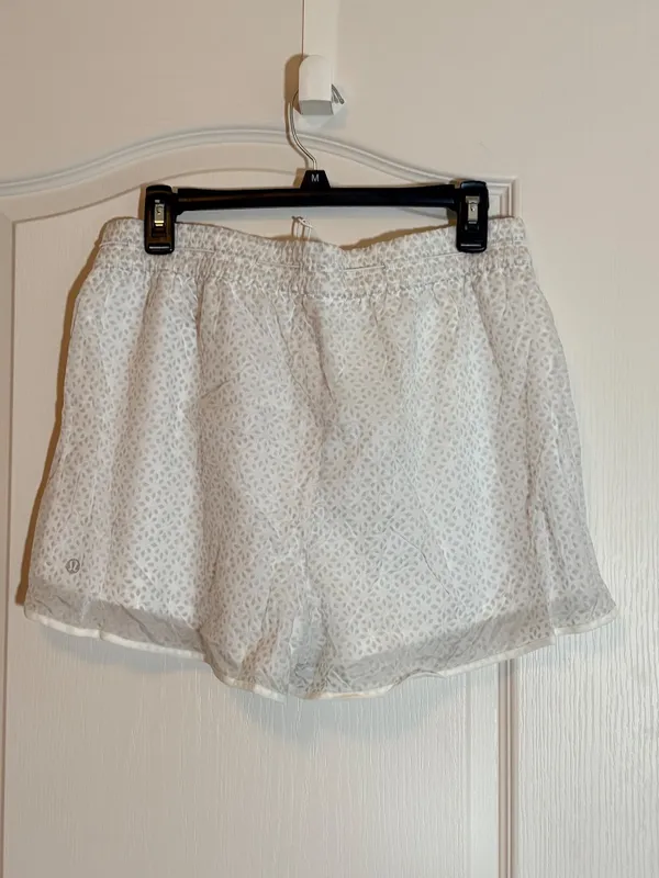 Lululemon Find Your Flock white with clear nylon overlay shorts. SZ 10 - Image 3