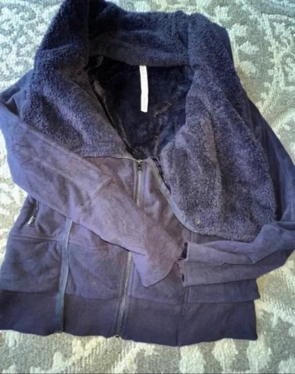 Lululemon Off The Mat Jacket size 6 purple - Image 6