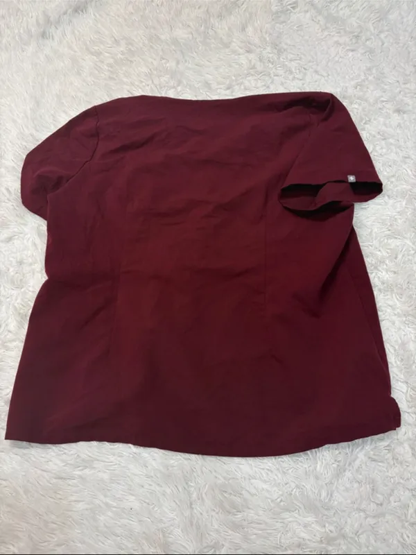 Figs xxl burgundy top - Image 2