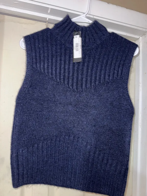 Steve Madden Navy Sweater Vest - Image 4