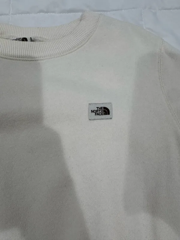 North face pull over  - Image 3