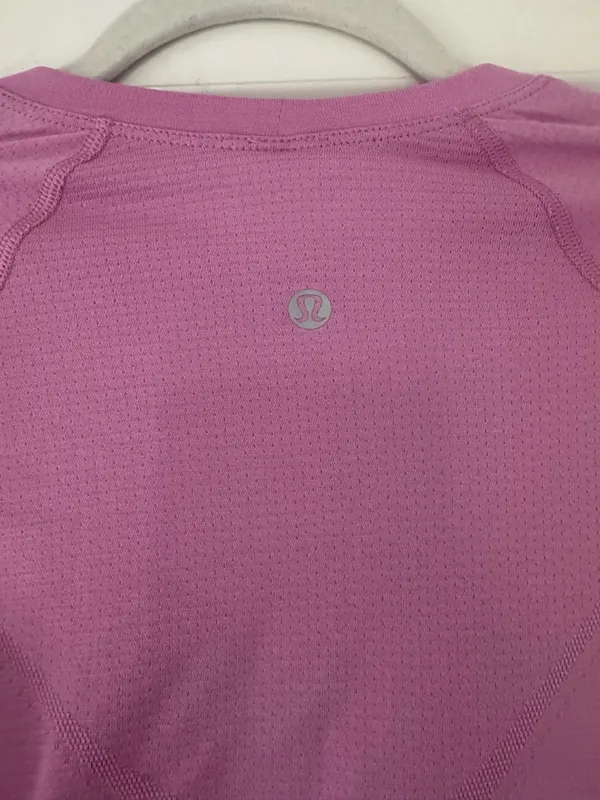 Lululemon Cropped Swiftly Tech Long Sleeve - Image 4