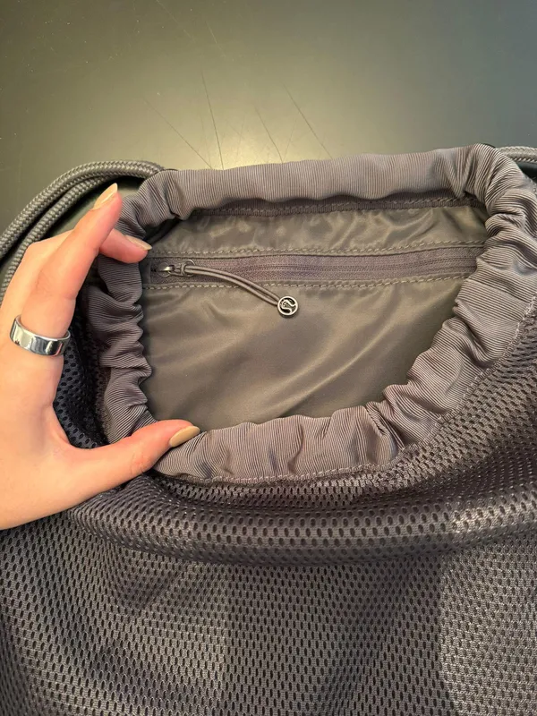 Lululemon Drawstring Bag - Image 4