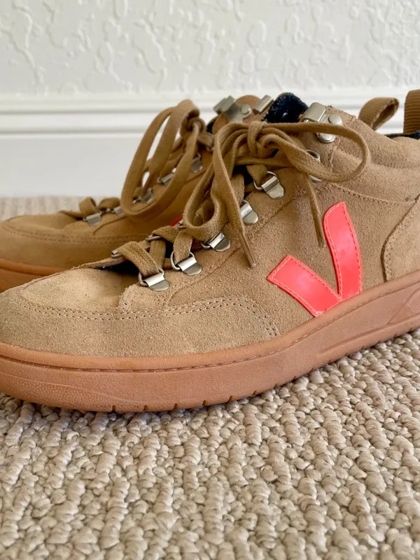 Veja Roraima Suede shoes, size 8 - Image 7