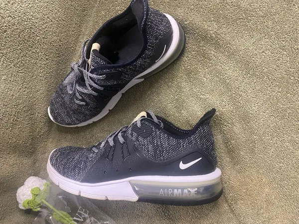 Women's NIKE AIR MAX Sequent 3 Running Shoe Black/Grey Sizes 11 - Image 5