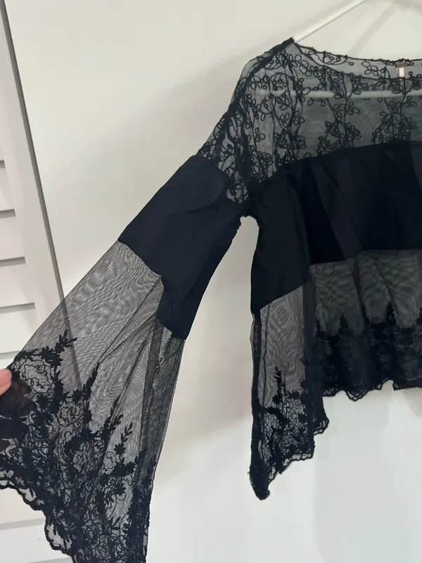 Free People Black Lace Bell Sleeve Top Whimsigoth XS Witchy Boho - Image 2