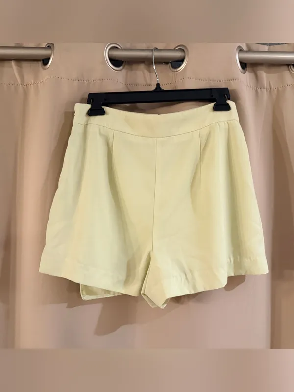 Forever 21 Pale Green Skort with Side Pleat - Image 2