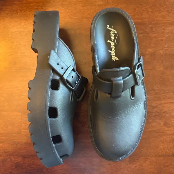 FREE PEOPLE Karlie Buckle Clog in Black Sz 9 ✨ - Image 4
