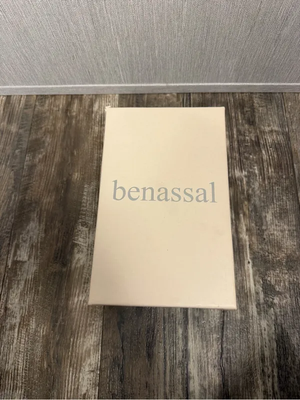Benassal Women's Tan Block Heel Pumps with Bow and Metal Accent Size 8.5 - Image 14